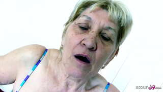 Zelo stara Babica Gabi je Seks z Pošast petelin mladostnik