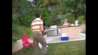 ���ိုင်ယာနာရုပ်-ချစ်စရာ Busty Milf တစ္စံုတစ္စံုအဆိုးကောင်လေးလာမည့်တံခါးကို-www.extraxporn.com