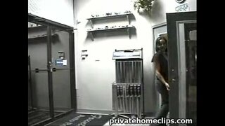 پیاری لڑکی ہے باس ، لوڈ ، اتارنا blowjob کام پر