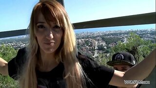 Laŭta redhead milf malglate boris al sia azeno en publika Laŭta redhead milf malglate boris al sia azeno en publika