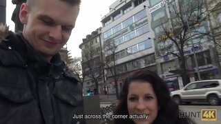 HUNT4K.Vadász talál kapzsi kurva Jocelyne Z a Vaclav téren Prágában