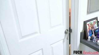 Нырысетӥ кылем коркаос син азе - Ребекка