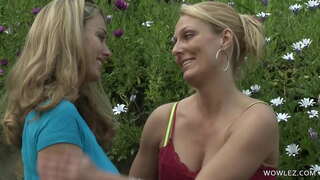 Вялізныя сіські ў лесбійскім буянства